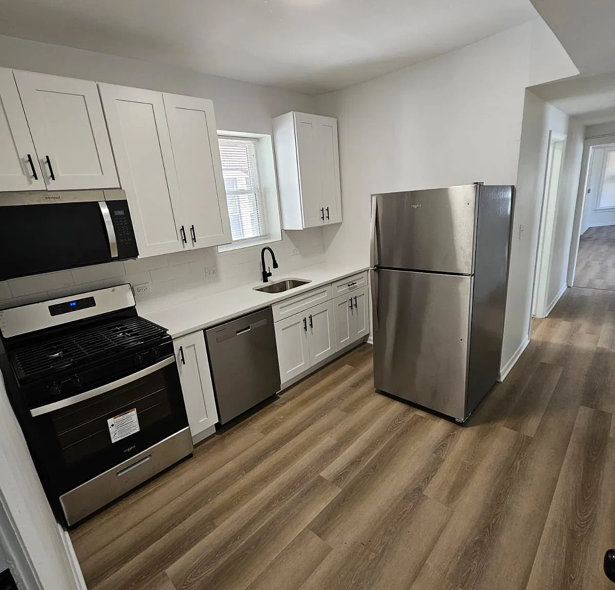 2 bed, 1100 sqft, $1,795 — Photo 3