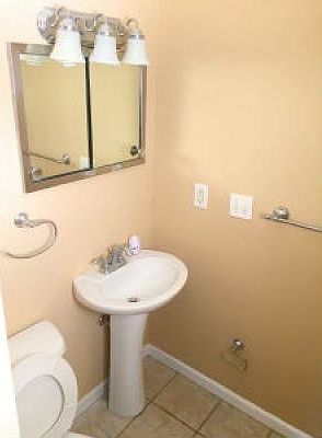 3rd image of 5566 Shady Oak St