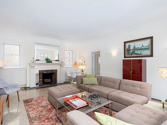 2nd image of 321 W 78th St #Ph10b