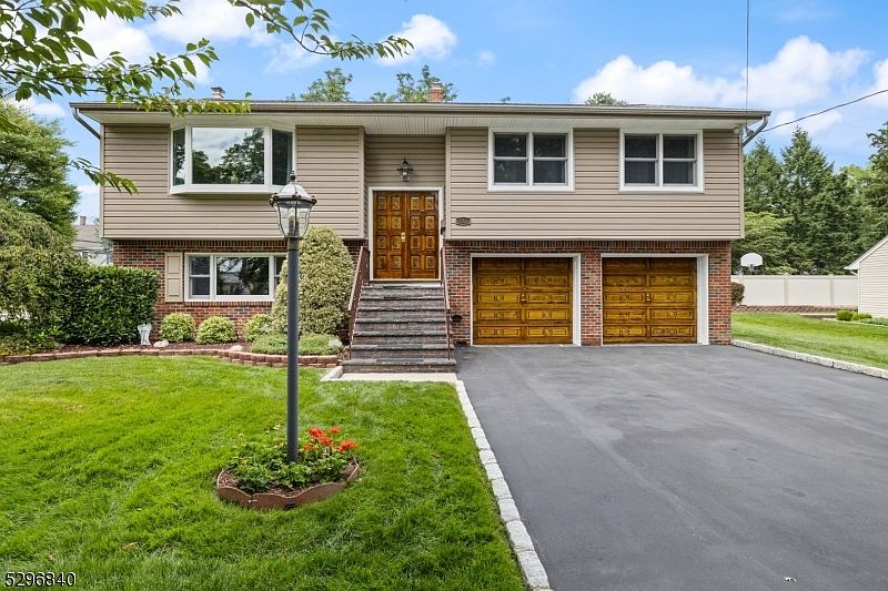 1st image of 311 Shea Dr
