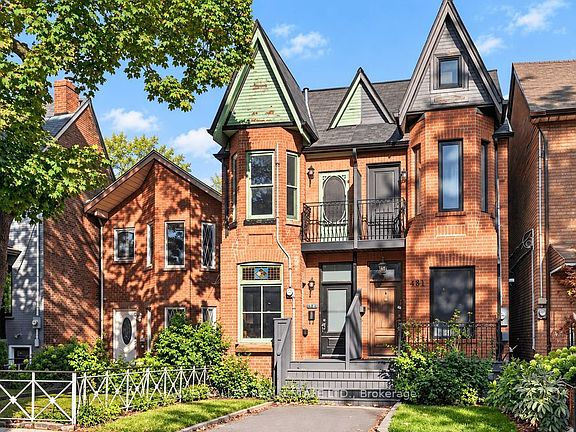 2nd image of 483 Roxton Rd