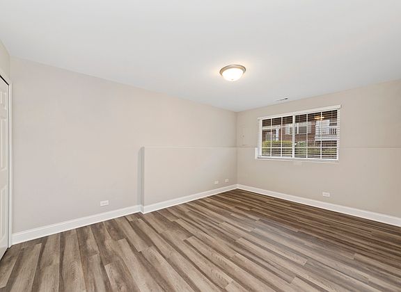 3rd image of 658 N Hidden Prairie Ct