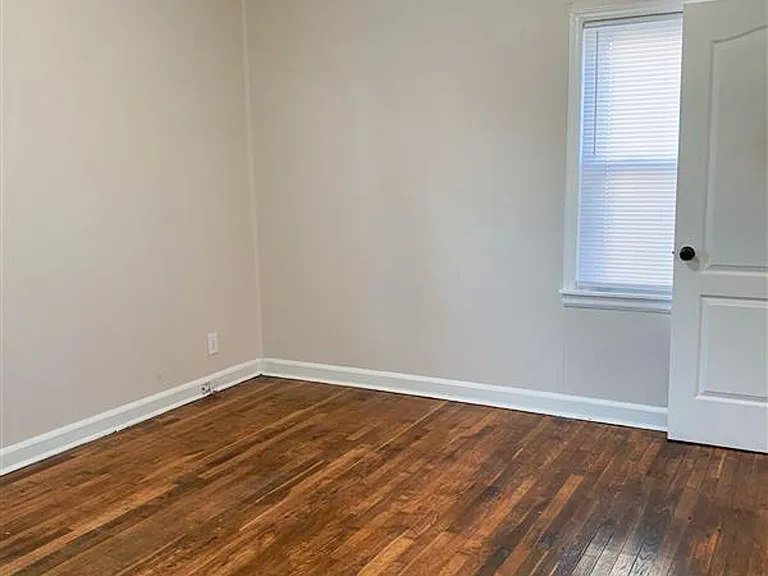 2415 Linden Ave — Photo 26