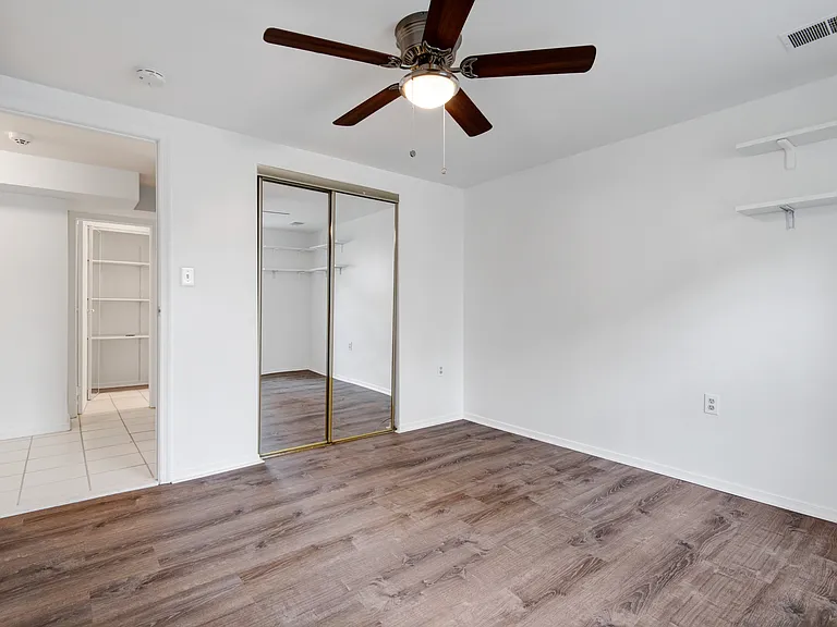 2705 24th St NE — Photo 11