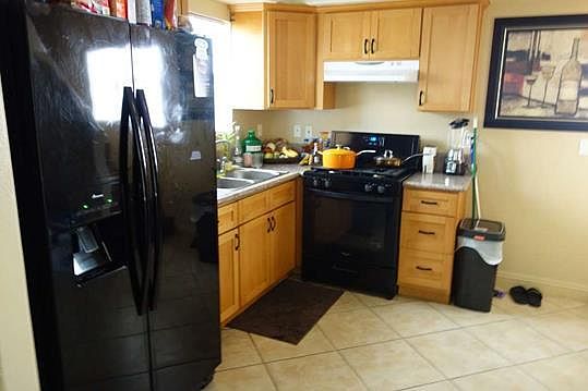 2nd image of 215 W Lime St APT 1