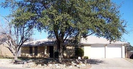 1st image of 3718 Millbrook Dr