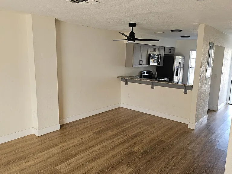 1236 Dovehill Dr — Photo 33
