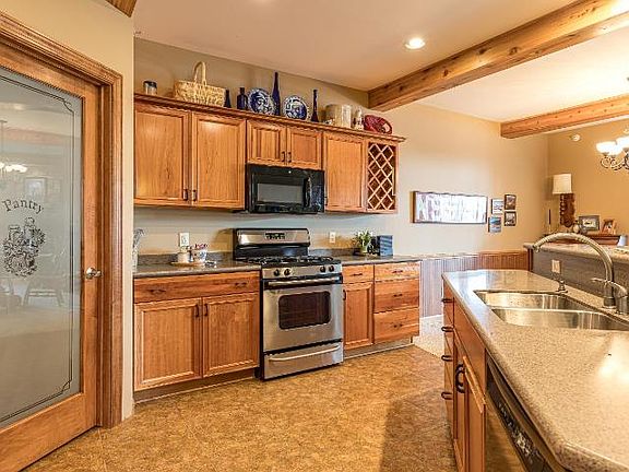 3rd image of 311 E Park Ave #106A
