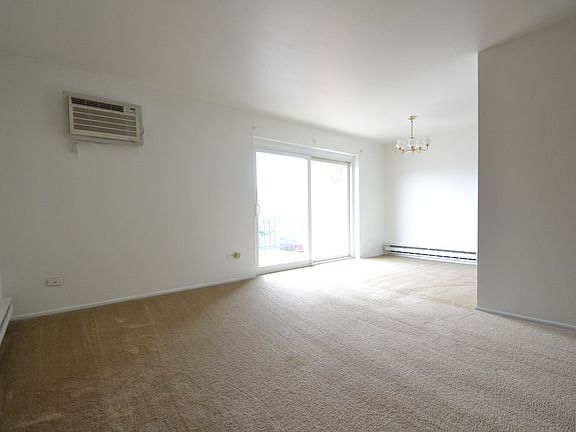 3rd image of 4136 W 98th St APT 209