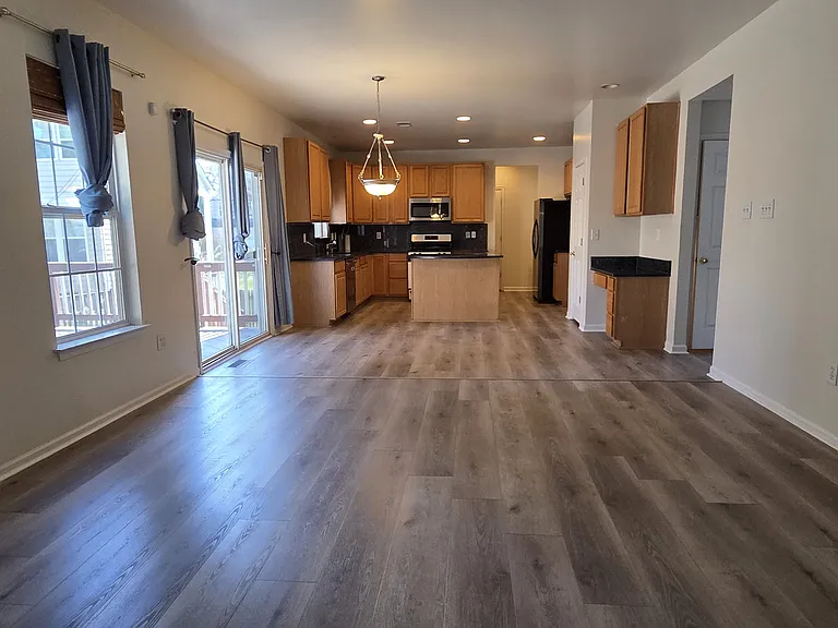 19225 Wheatfield Dr — Photo 4