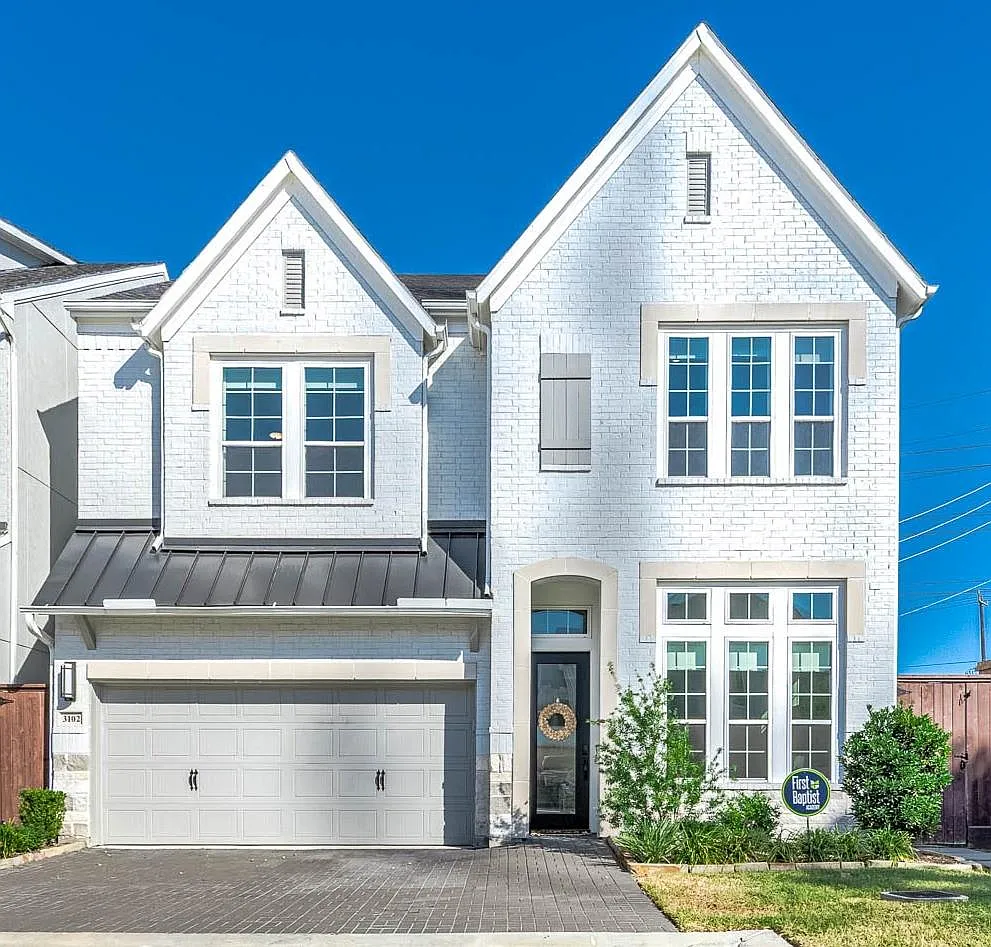 4 bed, 3.5 bath, 3356 sqft, $7,200 — Photo 1