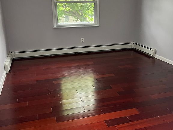4th image of 61 Fireplace Ln