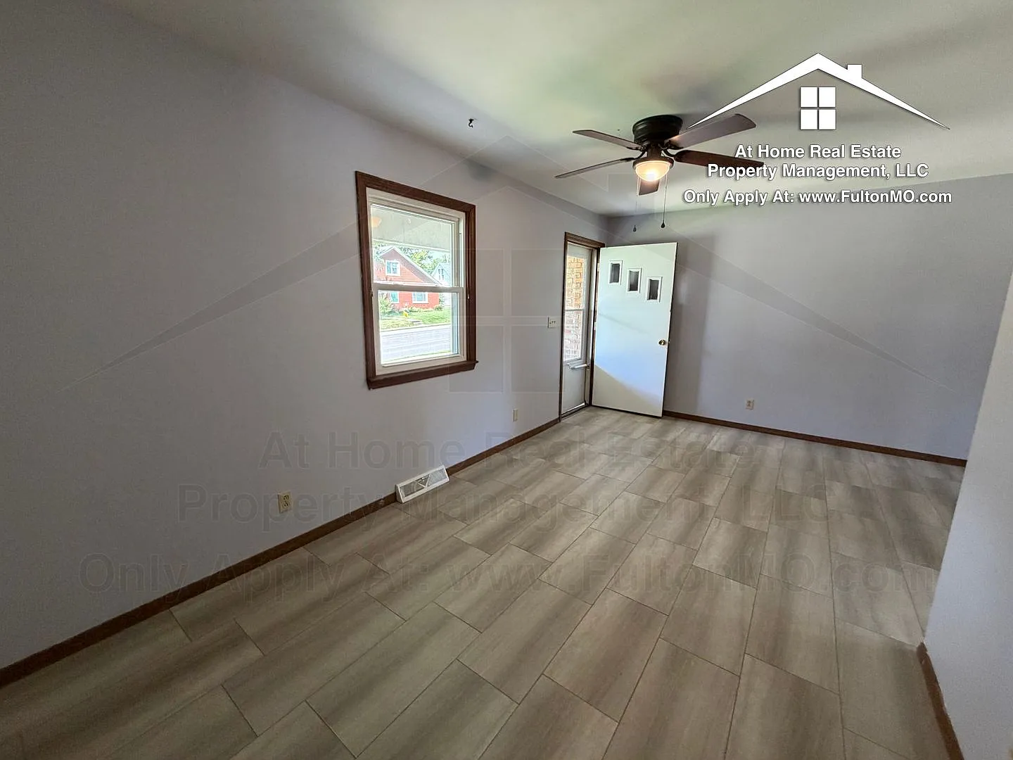 824 Bluff Street Duplex — Photo 4