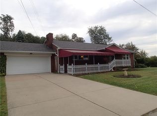 1102 Ridgeway Ave, Aliquippa, PA 15001