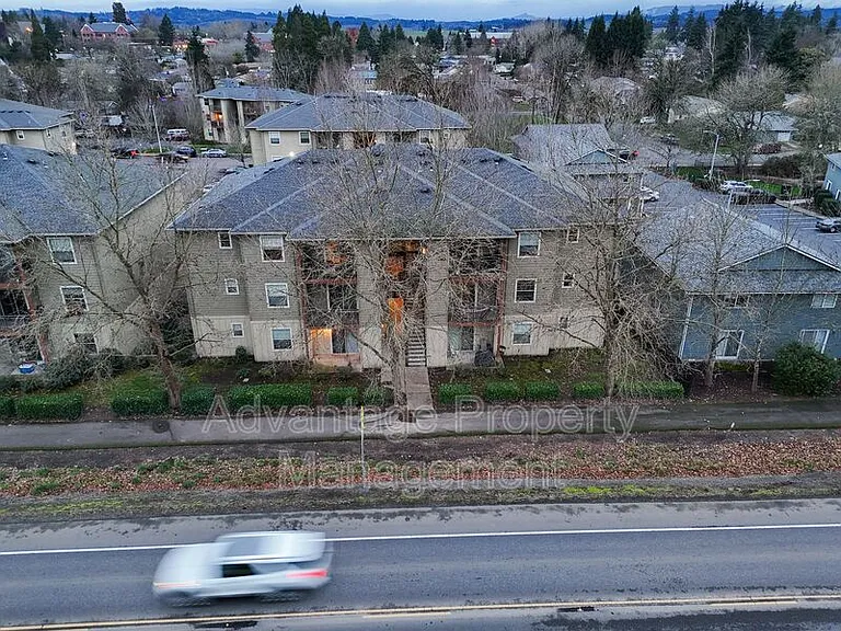 523 Catron St N #5 — Photo 56