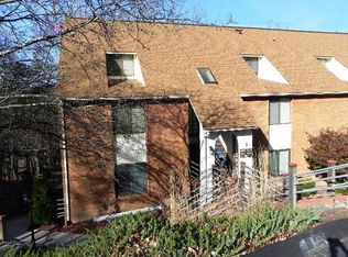 3357 Forest Ridge Rd, Roanoke, VA 24018