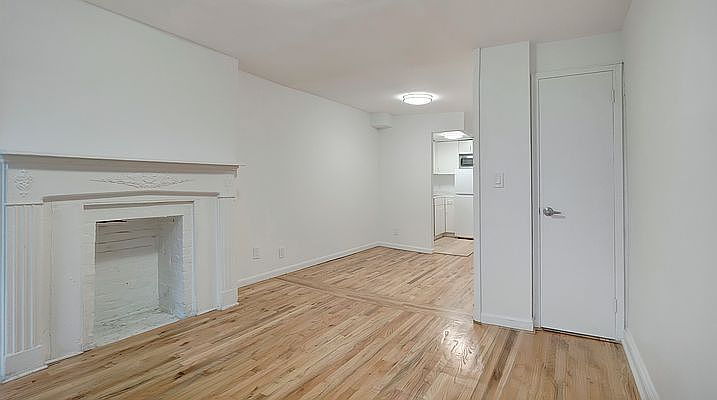 1st image of 154 E 7th St APT 6