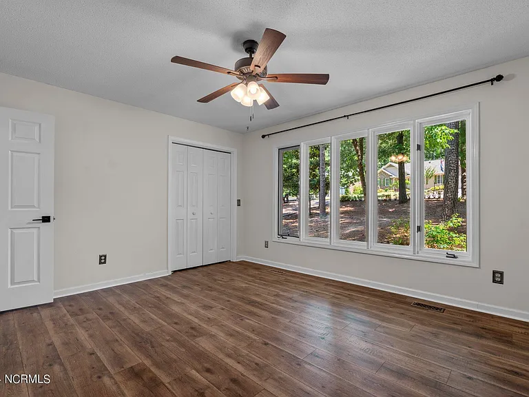 618 Chelsea Dr — Photo 18