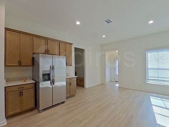 5th image of 13967 Rosewell St