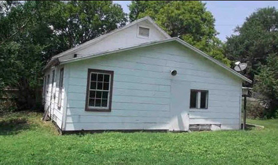 2nd image of 503 NW 4th St