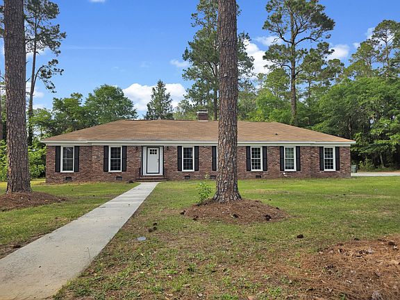 4th image of 697 Wells Dr