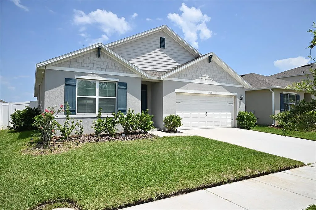 4 bed, 2.0 bath, 1846 sqft, $2,550 — Photo 3