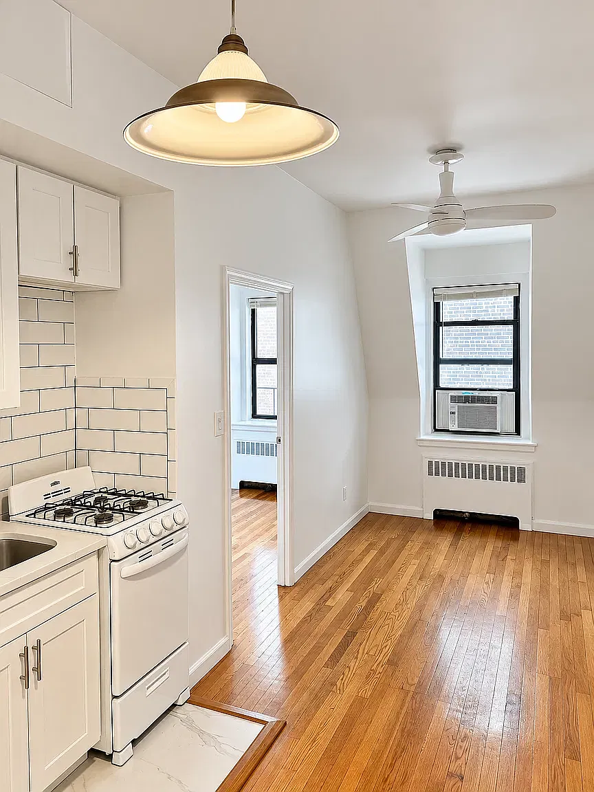 271 West 72nd Street — Photo 1