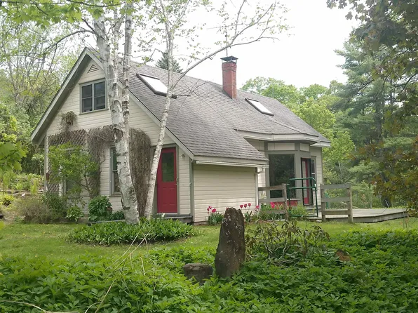 88 Falls Hill Road, Tunbridge, VT 05077