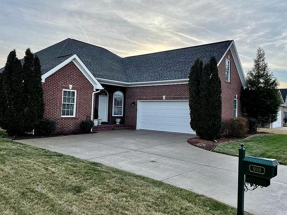 1st image of 919 Taversham Ave