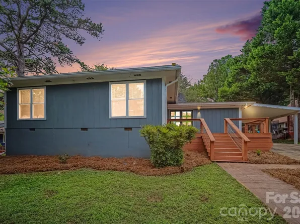 1162 Molokai Dr, Tega Cay, SC 29708