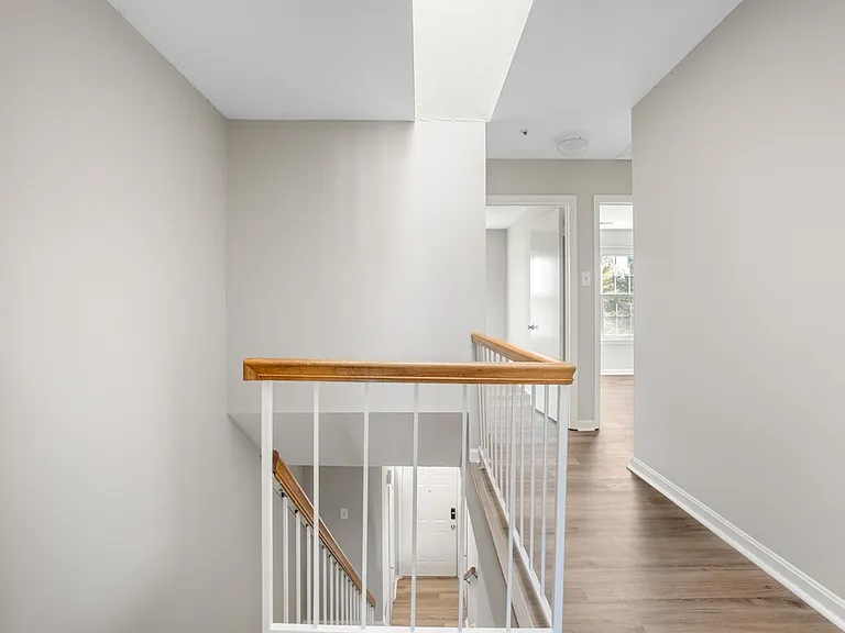 7800 Greenbrook Dr — Photo 11