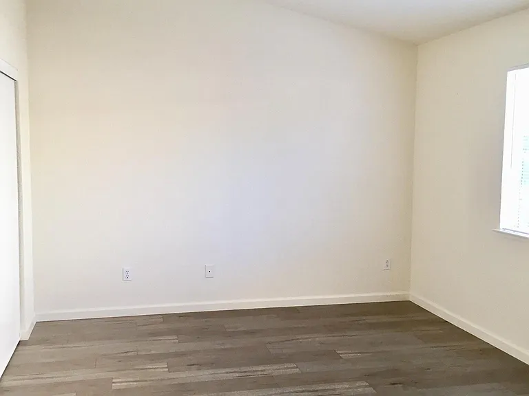 3960 Regatta Dr — Photo 9