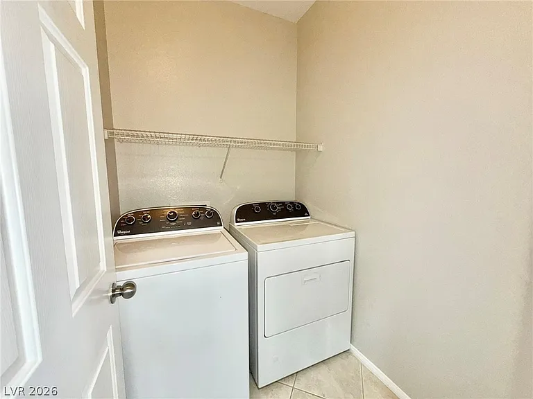 8565 Vestia Ct — Photo 13