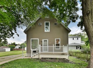 1021 Vine St, Joliet, IL 60435