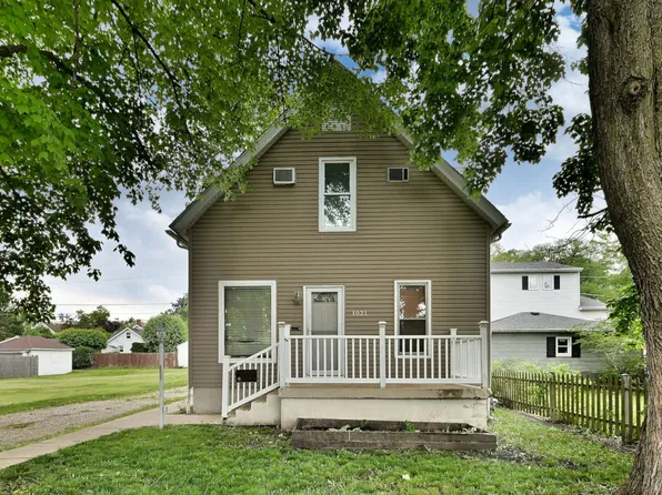 1021 Vine St, Joliet, IL 60435
