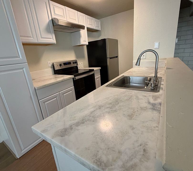 1st image of 5966 Walerga Rd APT 3