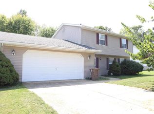 23401 Berry Rd, Elsah, IL 62028