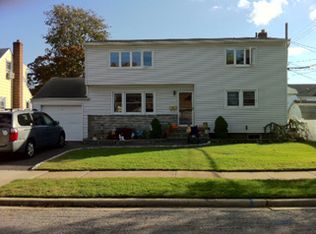 40 Liszt St, Hicksville, NY 11801