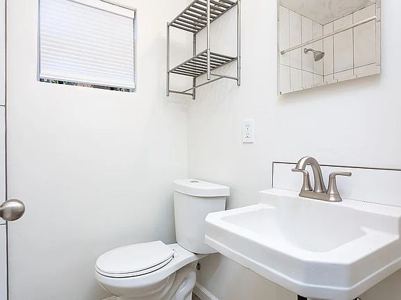 3rd image of 4601-4607 Muir Ave