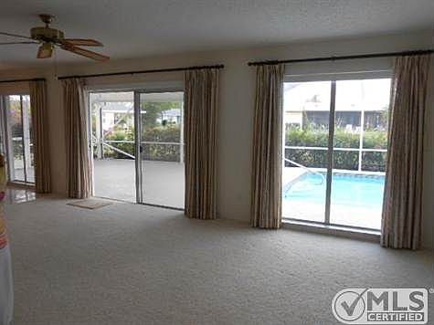 4th image of 1467 SE Sunshine Ave