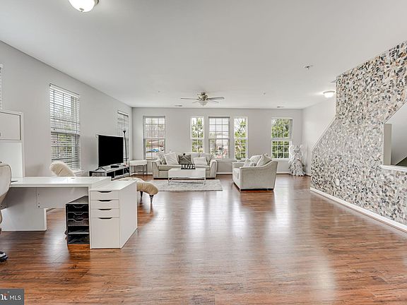 3rd image of 14707 Mason Creek Cir #120