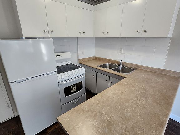 2nd image of 142 Vaughan Rd