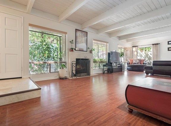 4th image of 1545 Eucalyptus Cir