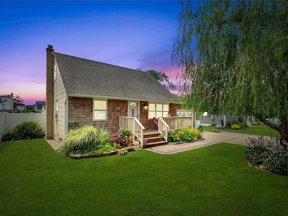 166 Throop Street, West Babylon, NY 11704 Zillow