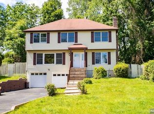 3 Station Ct, Closter, NJ 07624