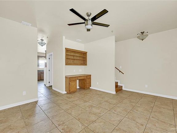 2nd image of 1814 E Iowa Rd