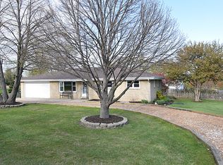 2N421 Pleasant Ave, Glen Ellyn, IL 60137