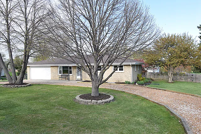 2N421 Pleasant Ave photo 1