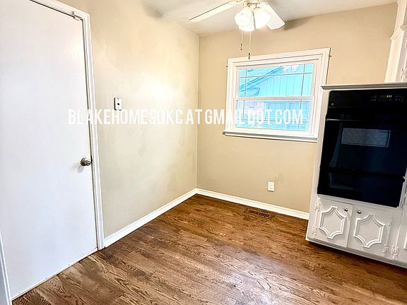 5th image of 1901 Colebrook Dr