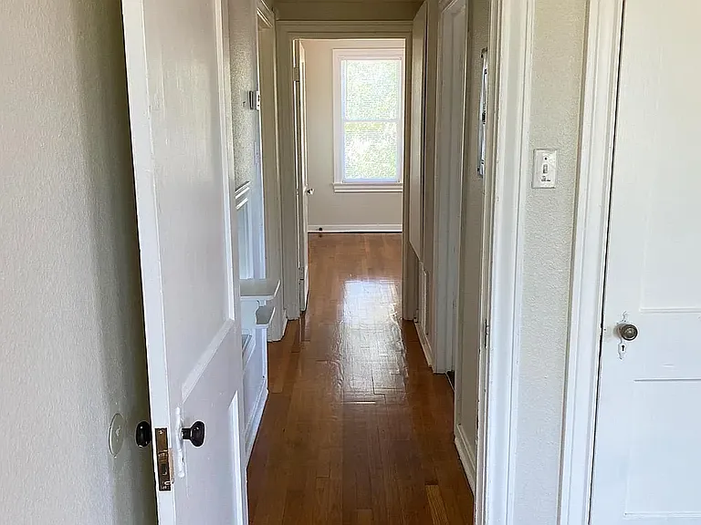 2053 W Gramercy Pl #1 — Photo 14